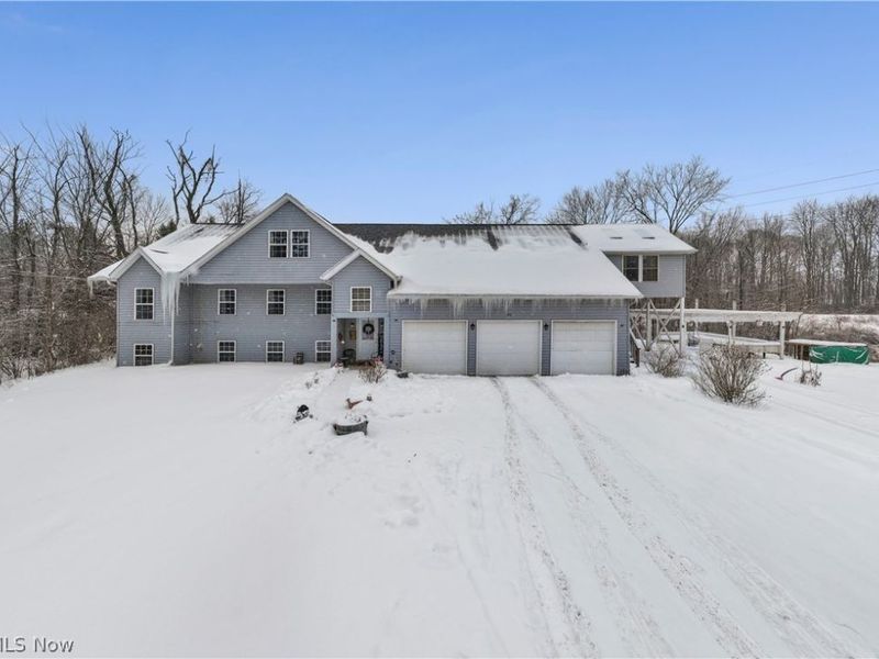 593 Silvercrest Road, Wadsworth, OH 44281 Photo 2