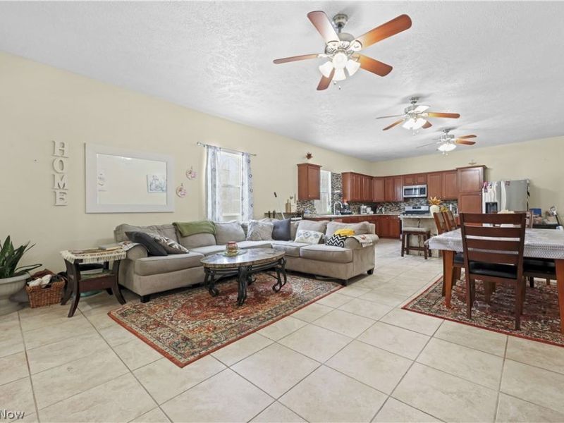 593 Silvercrest Road, Wadsworth, OH 44281 Photo 8