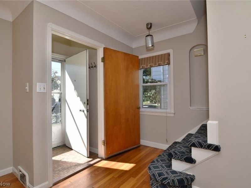 4441 Baintree Road, University Heights, OH 44118 Photo 2