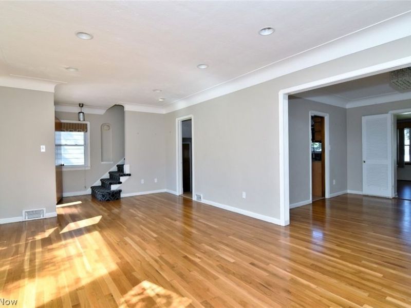 4441 Baintree Road, University Heights, OH 44118 Photo 6