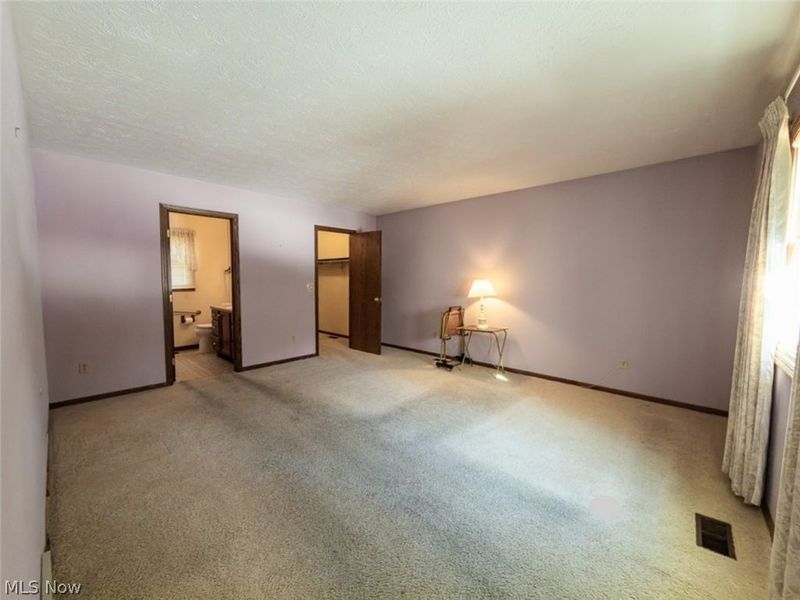 3210 S Billingsgate Circle NW, Canton, OH 44708 Photo 10