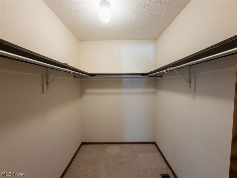 3210 S Billingsgate Circle NW, Canton, OH 44708 Photo 11