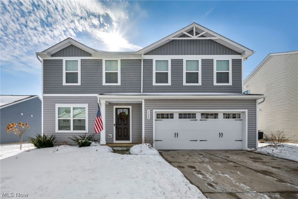 2688 Himelrigh Boulevard, Barberton, OH 44203 Main Photo