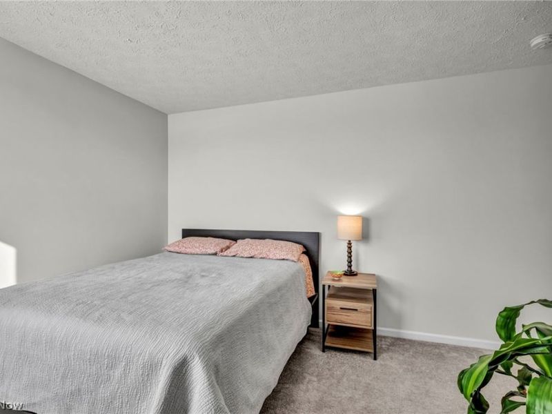 2688 Himelrigh Boulevard, Barberton, OH 44203 Photo 20