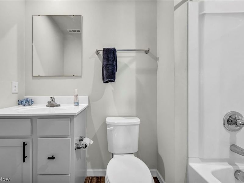 2688 Himelrigh Boulevard, Barberton, OH 44203 Photo 26