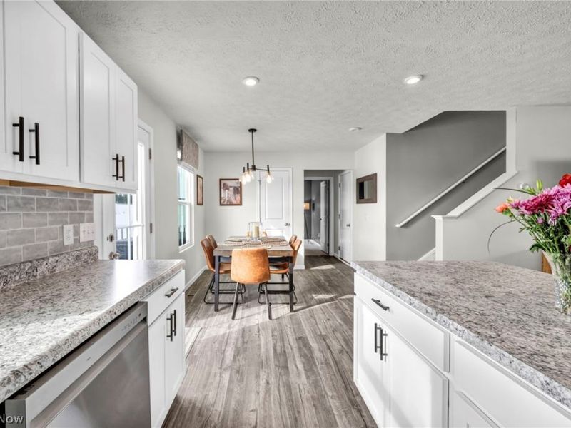 2688 Himelrigh Boulevard, Barberton, OH 44203 Photo 7