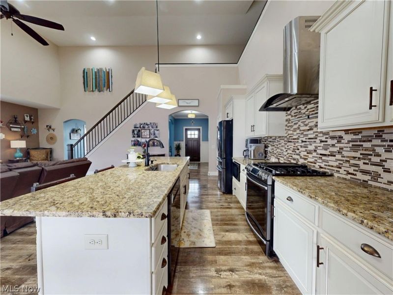 11931 Walton Circle NW, Uniontown, OH 44685 Photo 19