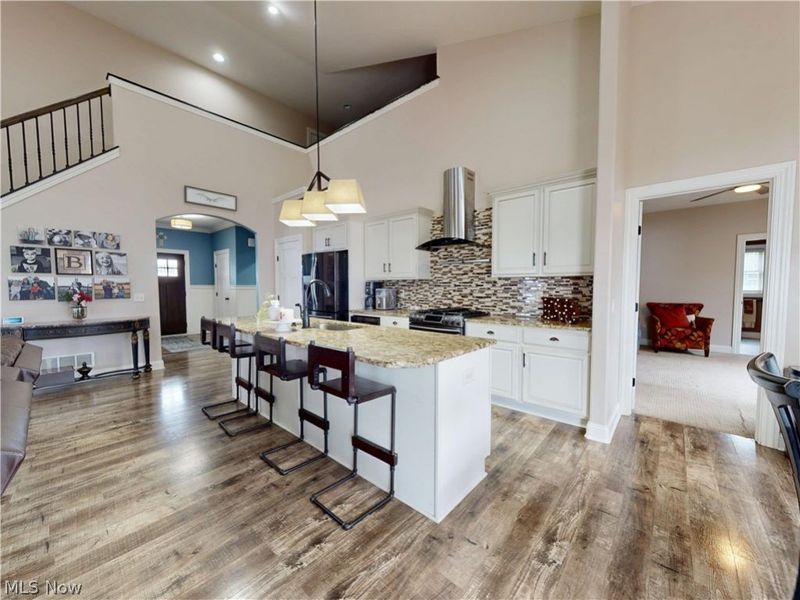 11931 Walton Circle NW, Uniontown, OH 44685 Photo 2