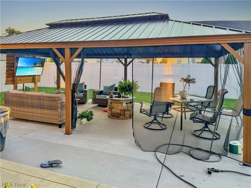 11931 Walton Circle NW, Uniontown, OH 44685 Photo 49