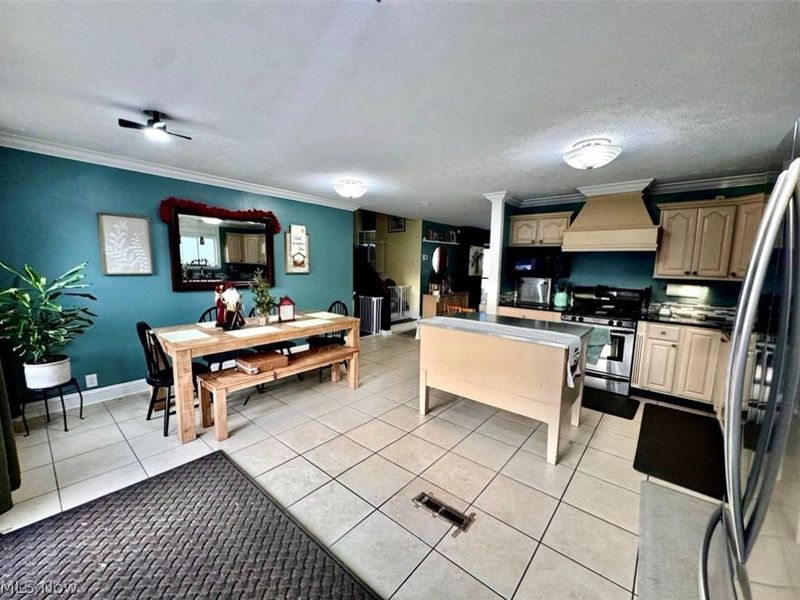 344 E 315th Street, Willowick, OH 44095 Photo 9