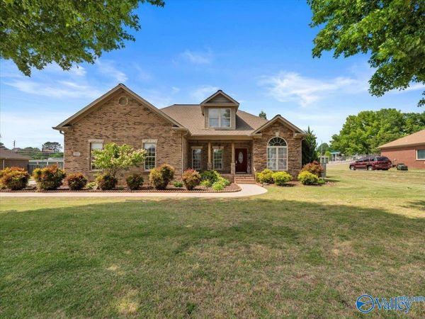 105 Patdean Drive, Huntsville, AL 35811