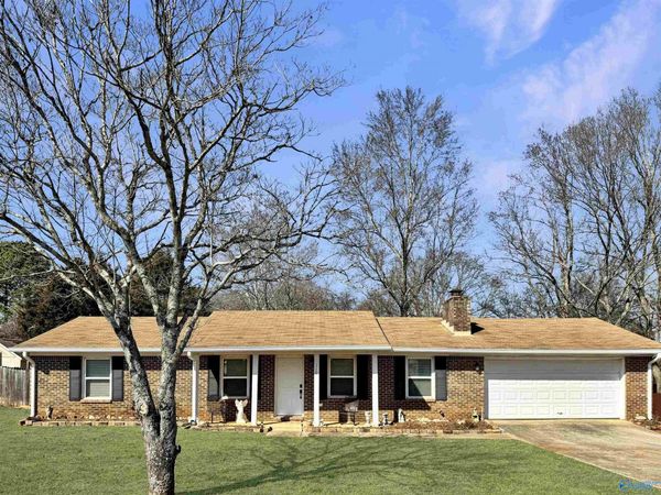 110 Tres Drive, Huntsville, AL 35811