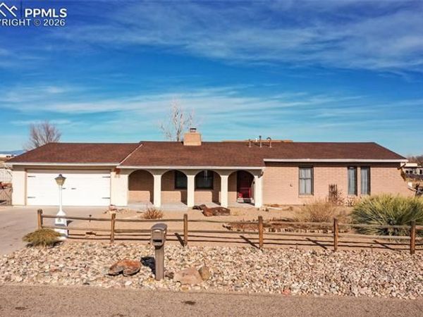 95 E Idaho Springs Drive, Pueblo, CO 81007