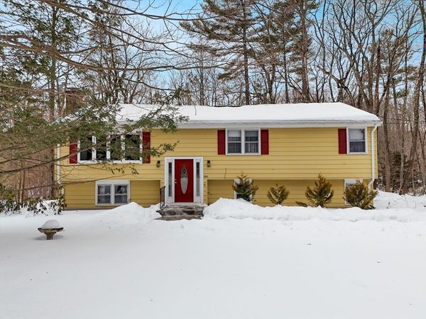 386 Redemption Rock Trl, Sterling, MA 01564