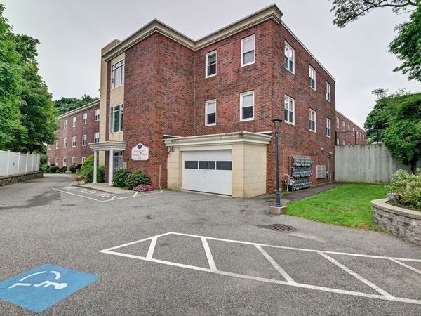 145 Hancock St, Unit 309, Braintree, MA 02184