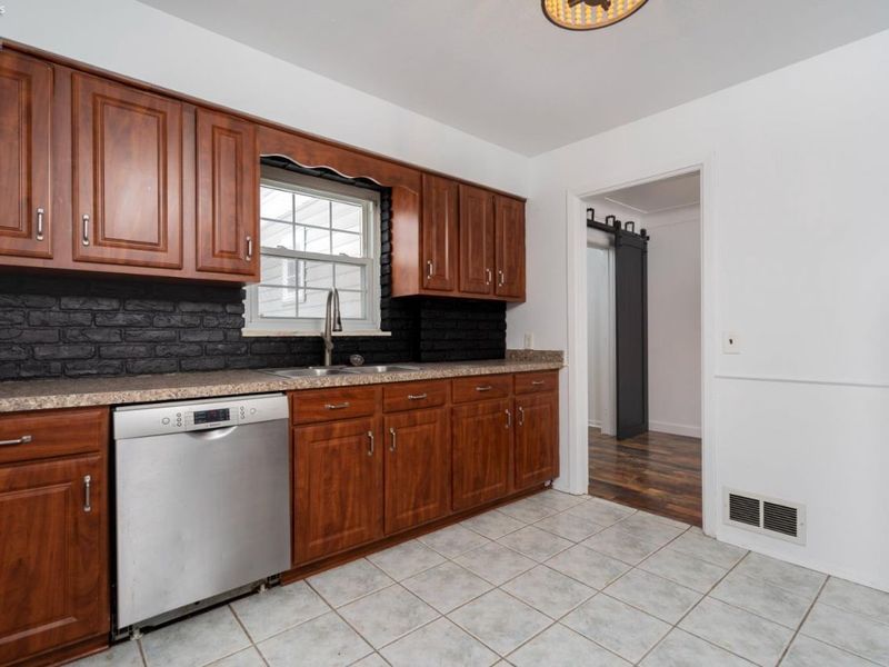 1649 Crestwood Road, Toledo, OH 43612 Photo 19