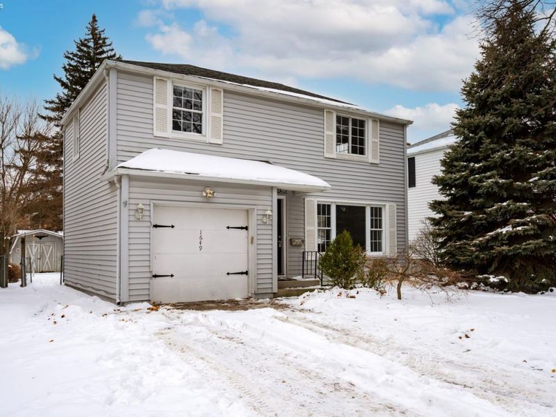 1649 Crestwood Road, Toledo, OH 43612 Photo 2