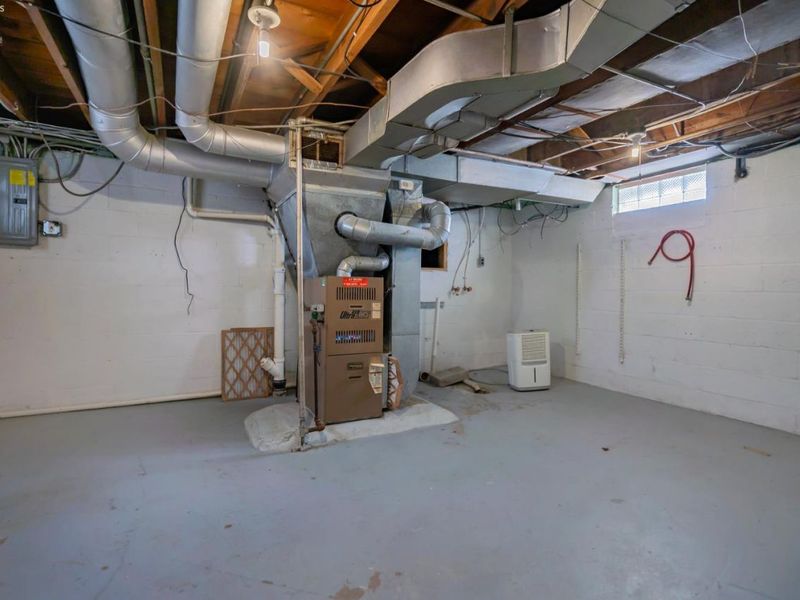 1649 Crestwood Road, Toledo, OH 43612 Photo 35