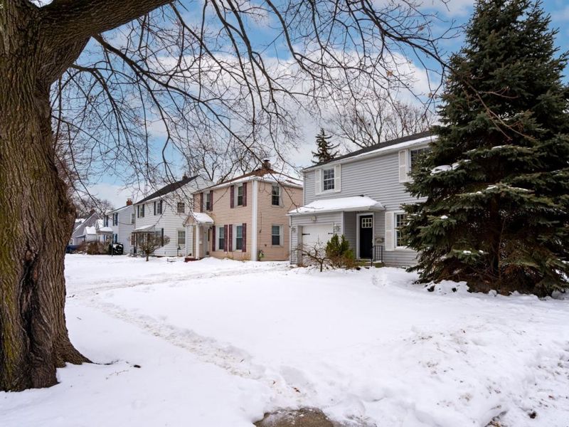 1649 Crestwood Road, Toledo, OH 43612 Photo 4