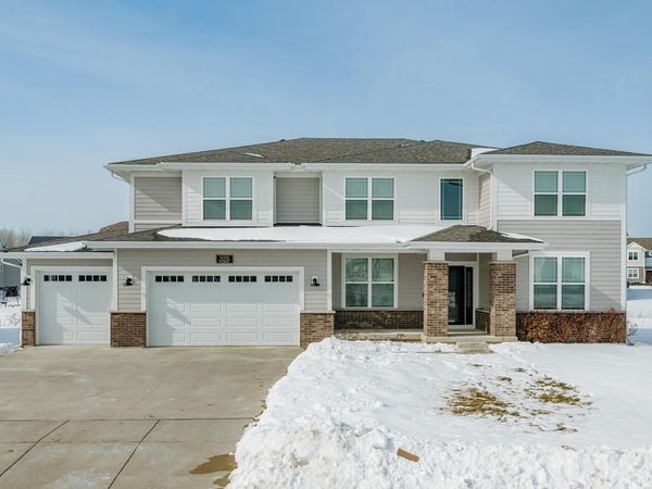 W242N5607 Simona COURT, Sussex, WI 53089