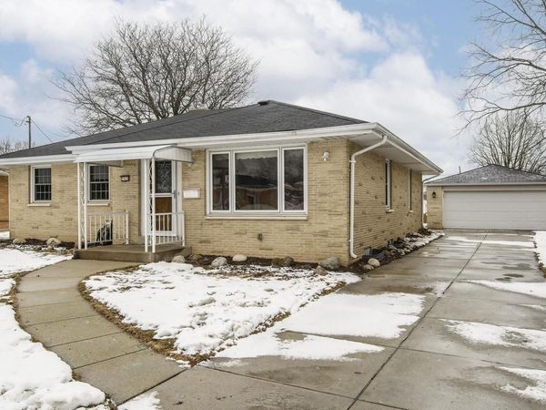 7028 W Crawford AVENUE, Milwaukee, WI 53220