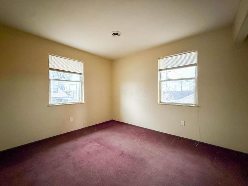565 Ryan Avenue, Columbus, OH 43223 Photo 13