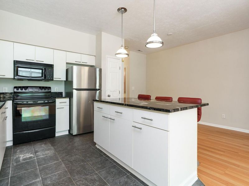 674 Park Street , Columbus, OH 43215 Photo 14