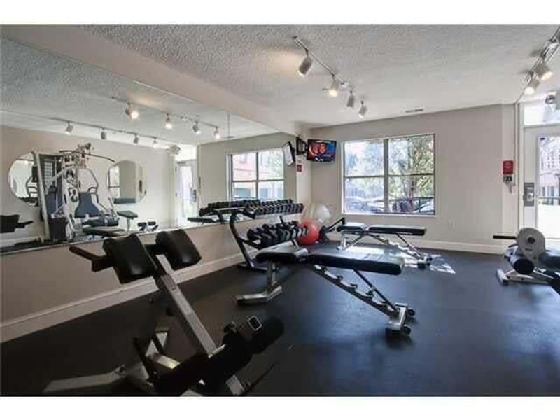 674 Park Street , Columbus, OH 43215 Photo 28