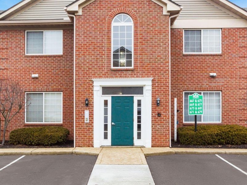 669 Spring Valley Drive, Lewis Center, OH 43035 Photo 2