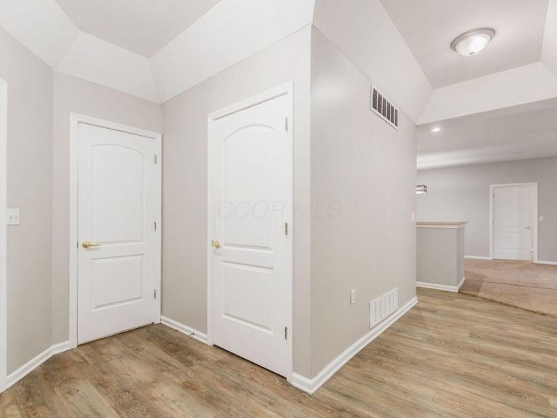 669 Spring Valley Drive, Lewis Center, OH 43035 Photo 7