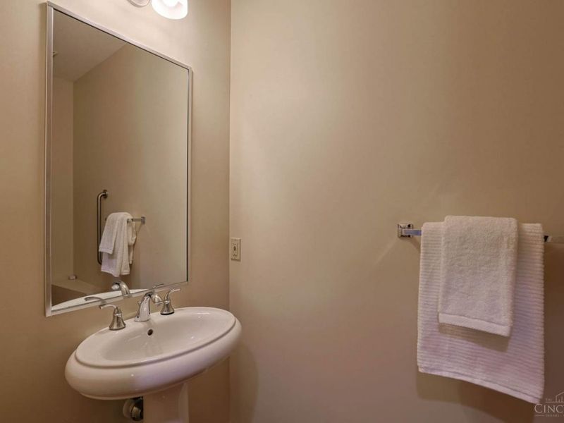 9348 Towne Square Avenue, Unit 4, Blue Ash, OH 45242 Photo 19