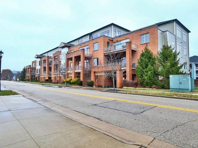 9348 Towne Square Avenue, Unit 4, Blue Ash, OH 45242 Photo 3