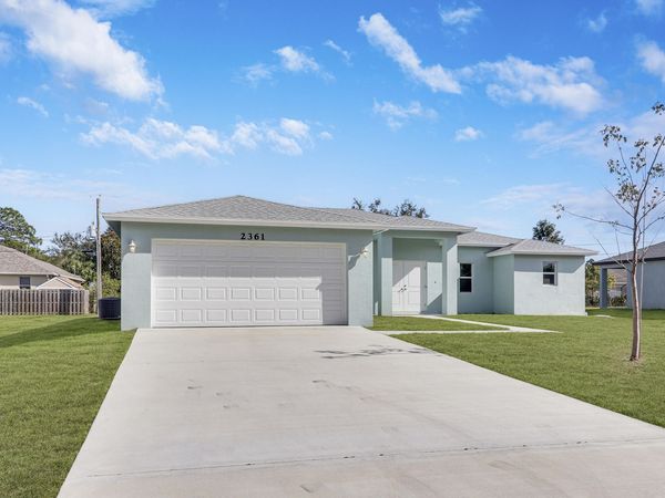 2361 SW Chateau Terrace, Port St. Lucie, FL 34953