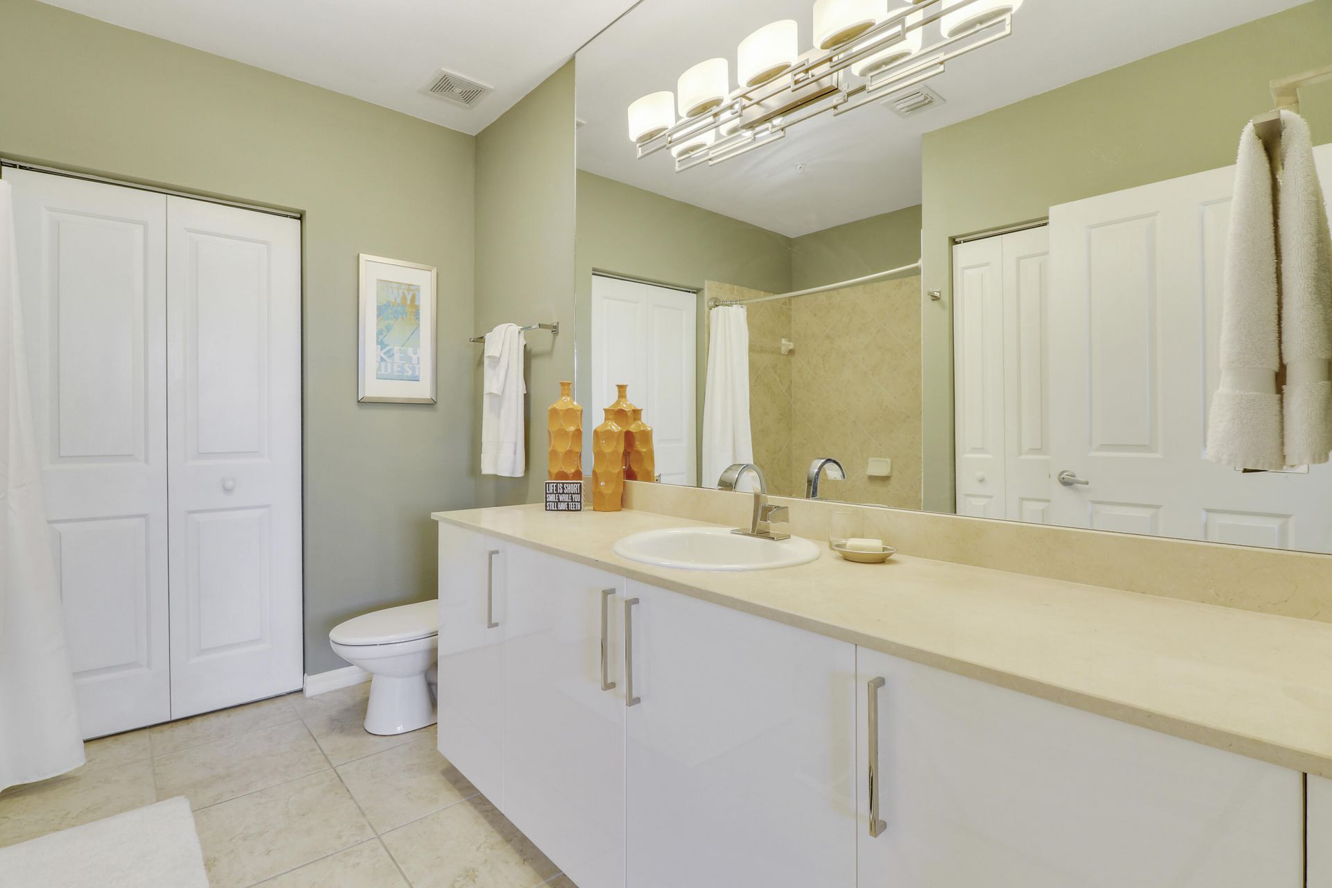 600 S Dixie Highway, Unit 405, West Palm Beach, FL 33401 Photo