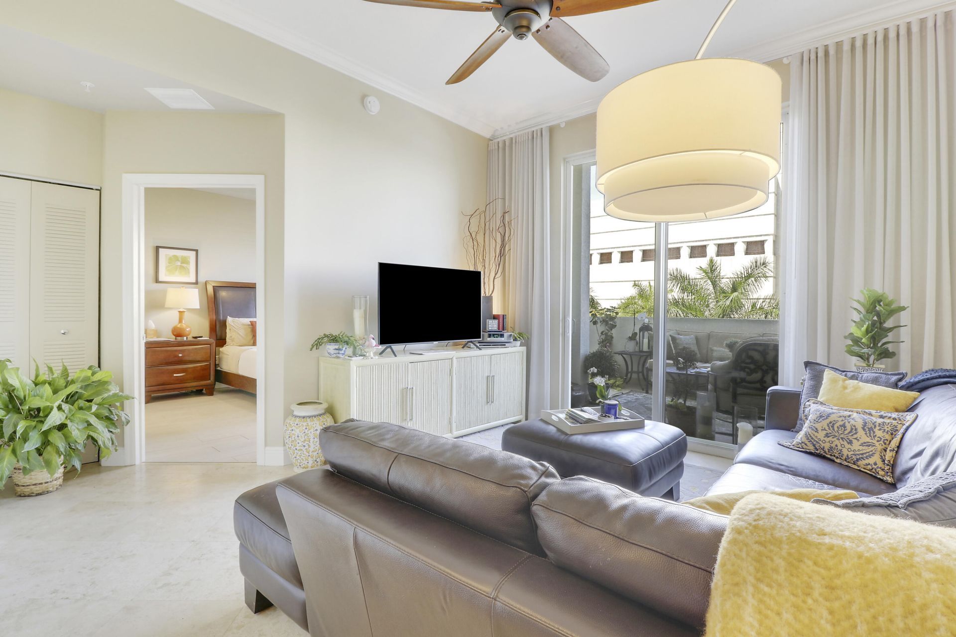 600 S Dixie Highway, Unit 405, West Palm Beach, FL 33401 Photo