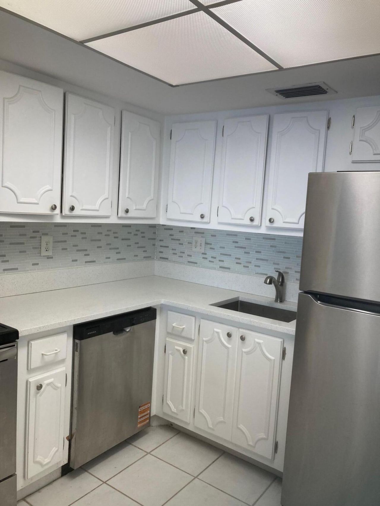 2936 Lake Shore Drive, Unit 409, Riviera Beach, FL 33404 Photo