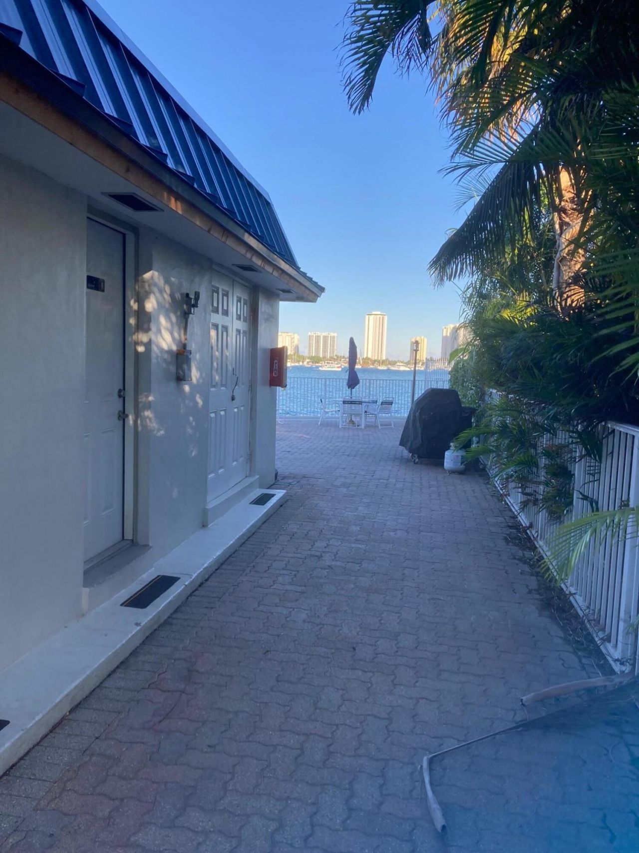 2936 Lake Shore Drive, Unit 409, Riviera Beach, FL 33404 Photo