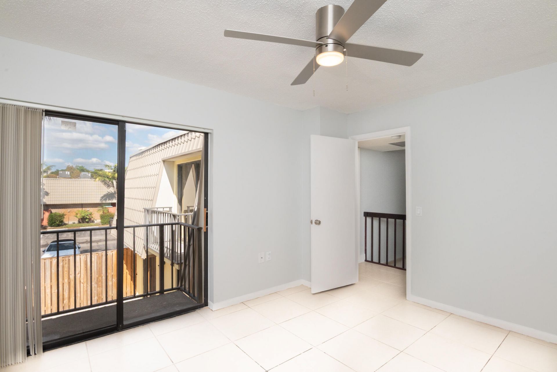 1700 Embassy Drive, Unit 305, West Palm Beach, FL 33401 Photo