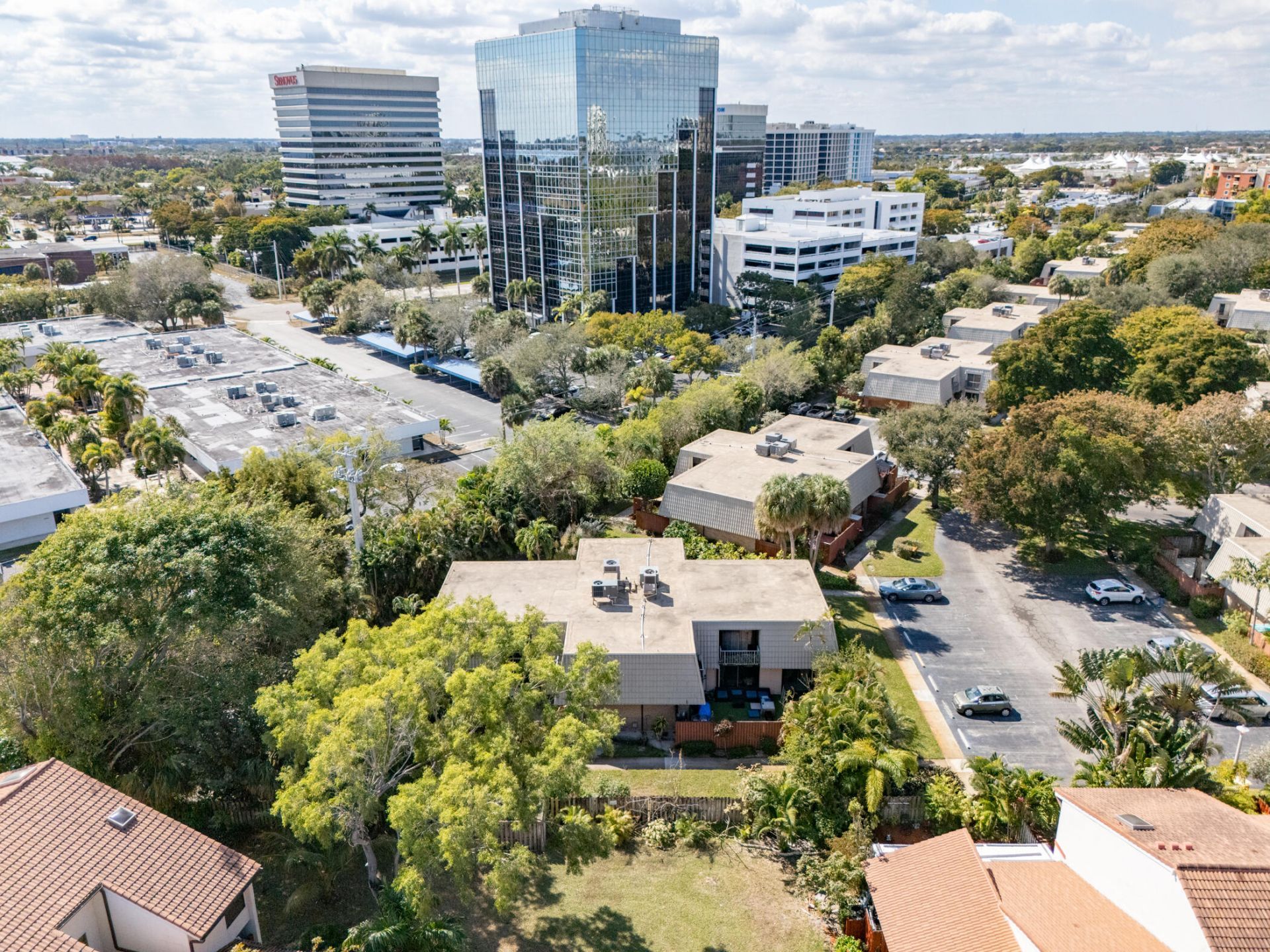 1700 Embassy Drive, Unit 305, West Palm Beach, FL 33401 Photo