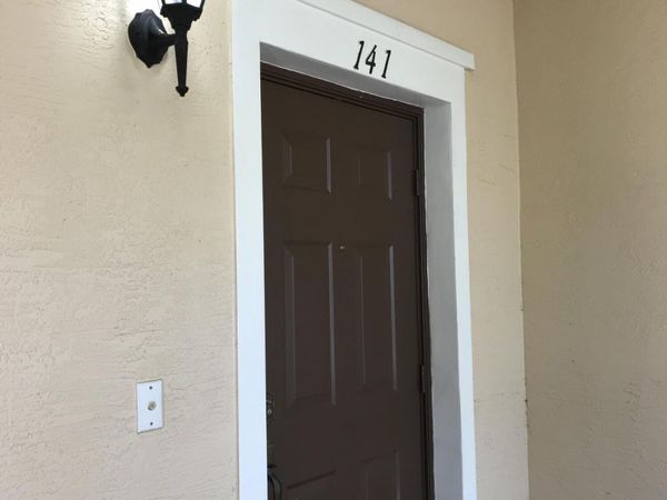 141 E Thatch Palm Circle, Jupiter, FL 33458