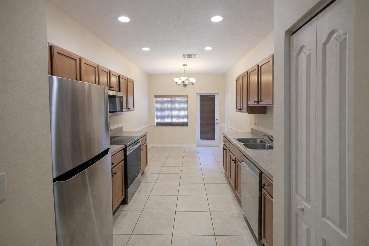 2141 SE Fern Park Drive, Port Saint Lucie, FL 34952 Photo