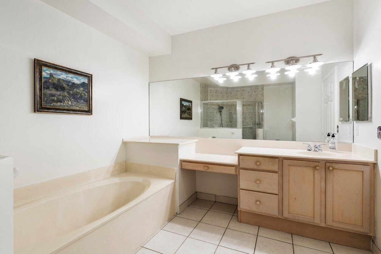 10679 Lake Shore Drive, Wellington, FL 33414 Photo