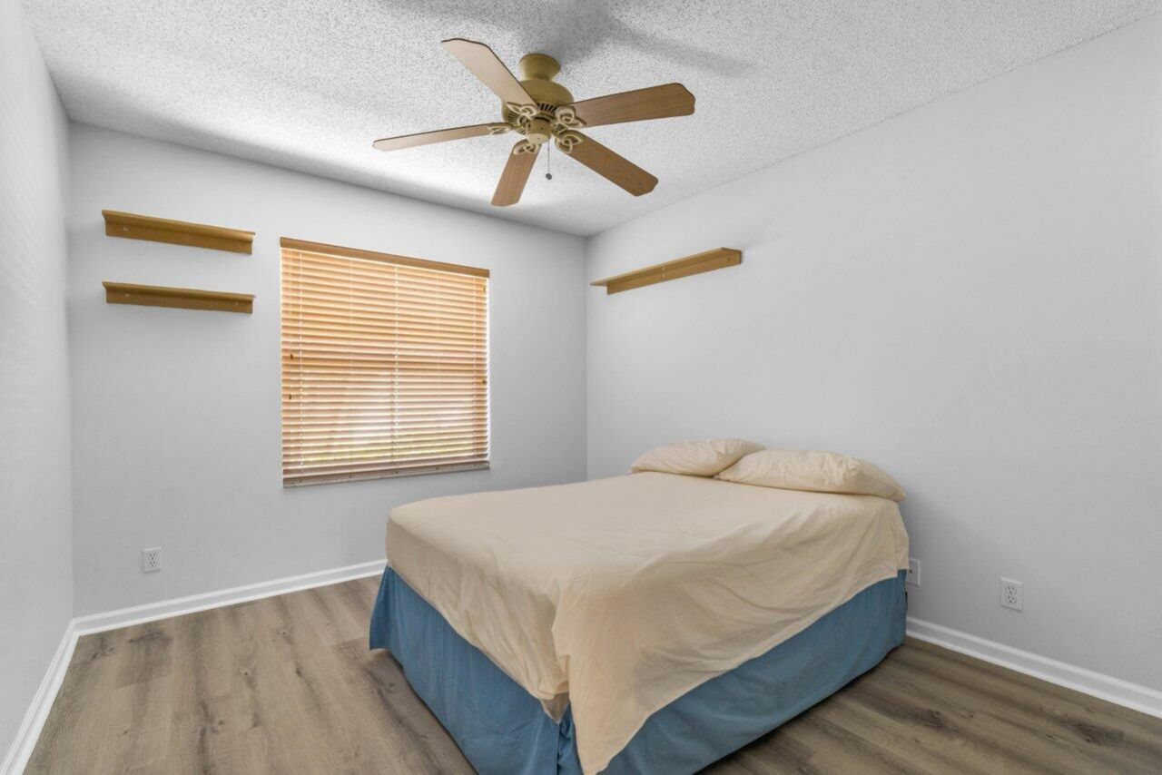 10679 Lake Shore Drive, Wellington, FL 33414 Photo