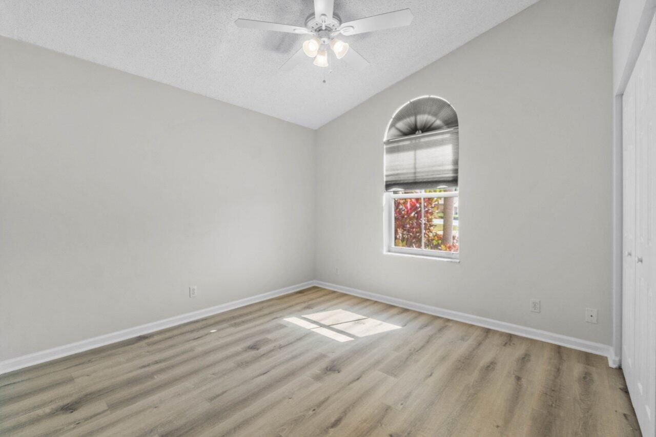 10679 Lake Shore Drive, Wellington, FL 33414 Photo