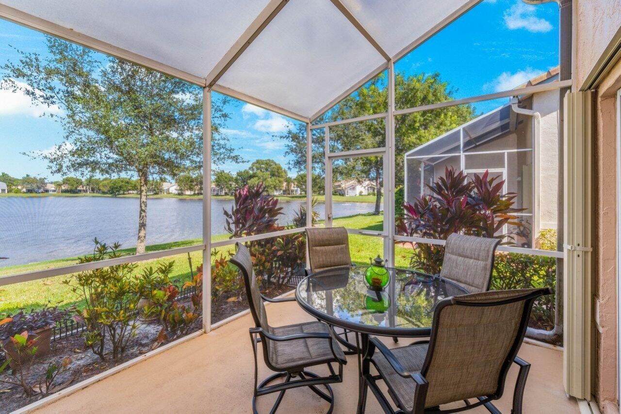 10679 Lake Shore Drive, Wellington, FL 33414 Photo