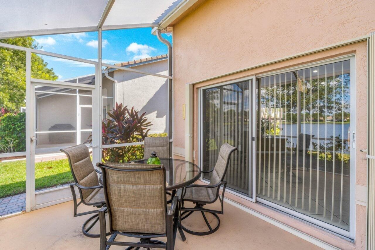 10679 Lake Shore Drive, Wellington, FL 33414 Photo