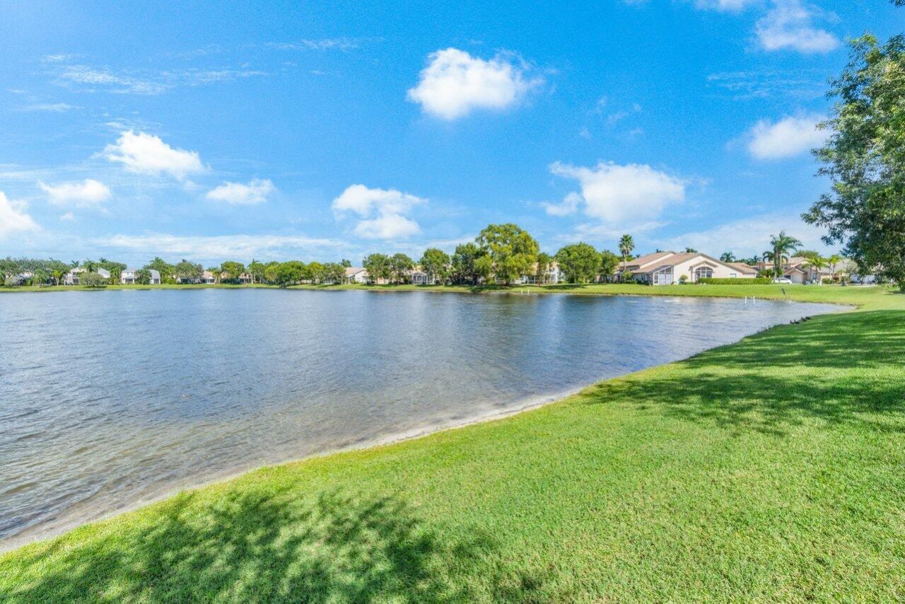 10679 Lake Shore Drive, Wellington, FL 33414 Photo