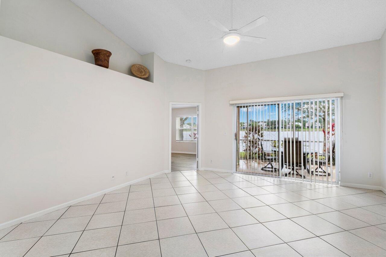 10679 Lake Shore Drive, Wellington, FL 33414 Photo