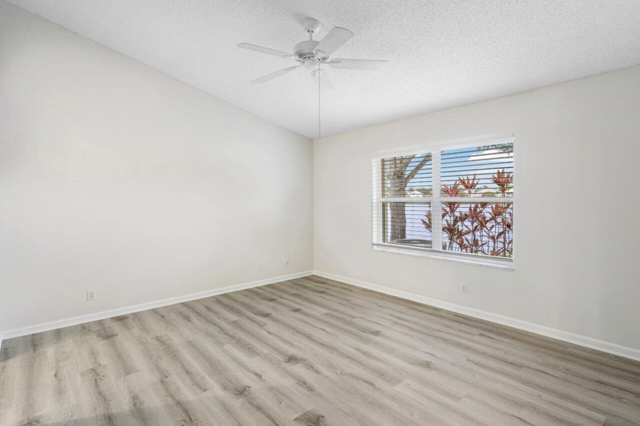 10679 Lake Shore Drive, Wellington, FL 33414 Photo