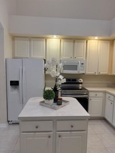 1665 SW Harbour Isles Circle, Unit 17, Port Saint Lucie, FL 34986 Photo